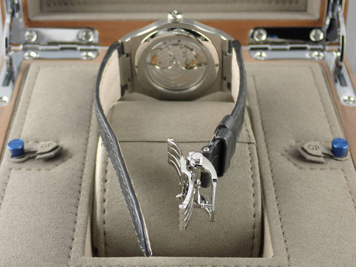 Girard-Perregaux Laureato Ref.81005-11-231-BB6A Grey Dial Used laureato-14