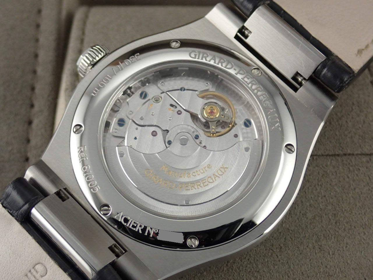 Girard-Perregaux Laureato