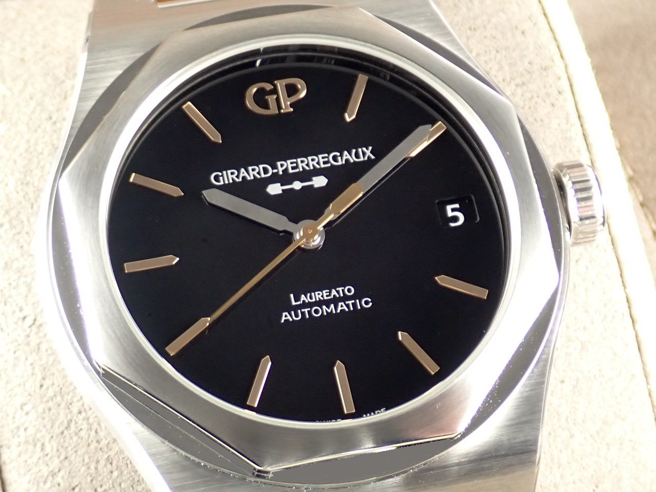 Girard-Perregaux Laureato Infinity Edition [Excellent condition] &lt;Warranty, box, etc.&gt;