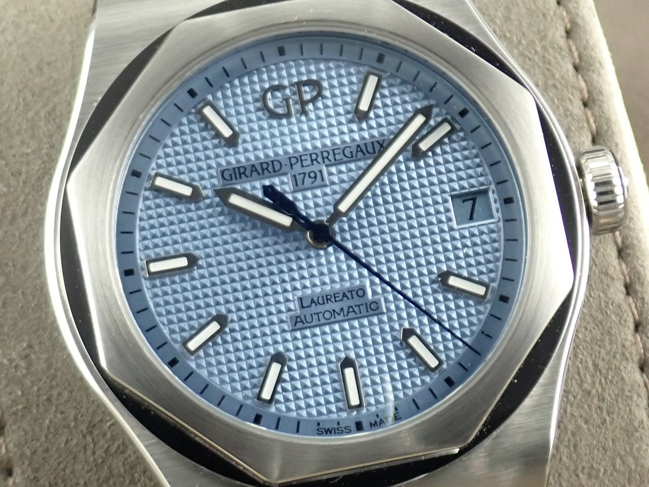 Girard-Perregaux Laureato Japan Limited Glacier 50 pieces limited edition [Excellent condition] &lt;Warranty, box, etc.&gt;