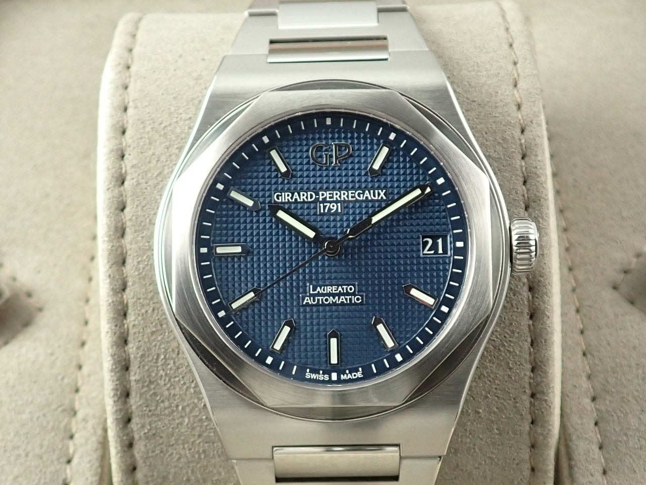 Girard-Perregaux Laureato &lt;Warranty, Box, etc.&gt;