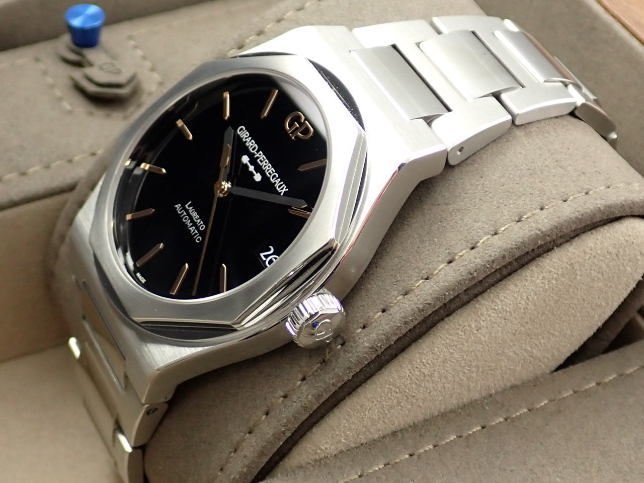 Girard-Perregaux Laureato &lt;Warranty, Box, etc.&gt;