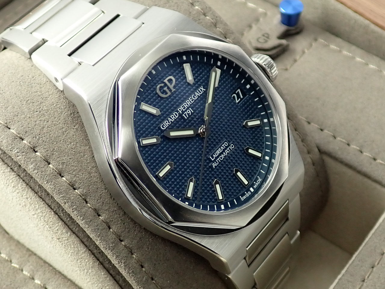 Girard-Perregaux Laureato &lt;Warranty, Box, etc.&gt;