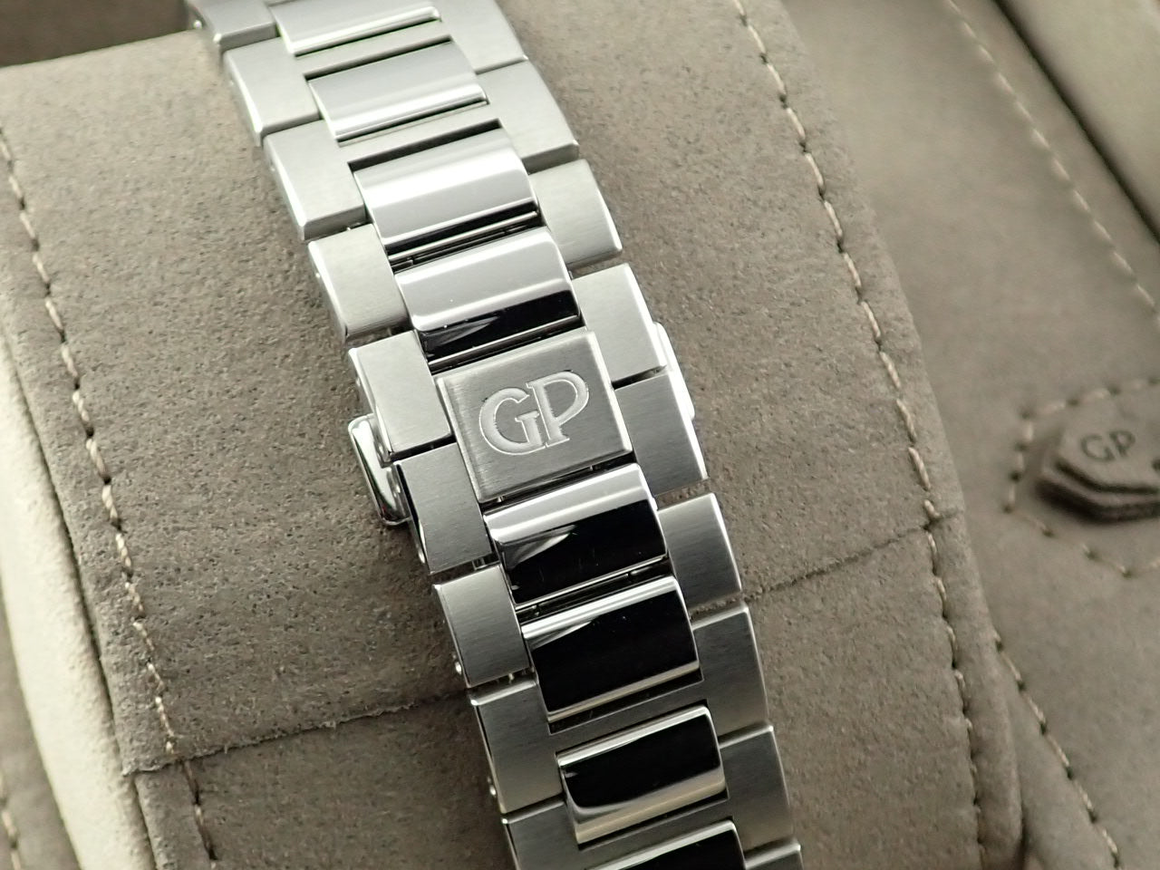 Girard-Perregaux Laureato &lt;Warranty, Box, etc.&gt;