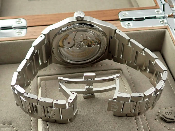 Girard-Perregaux Laureato <Warranty, Box, etc.>