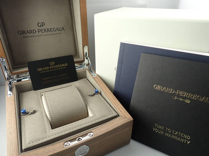 Girard-Perregaux Laureato <Warranty, Box, etc.>