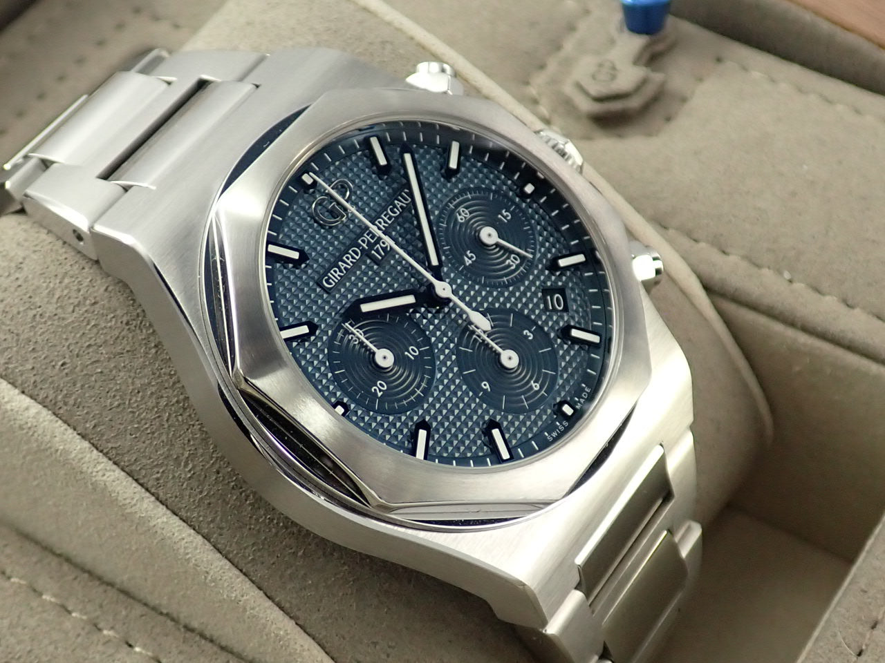 Girard-Perregaux Laureato Chronograph &lt;Warranty, Box, etc.&gt;