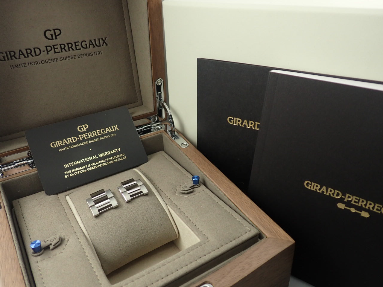 Girard-Perregaux Laureato Chronograph &lt;Warranty, Box, etc.&gt;