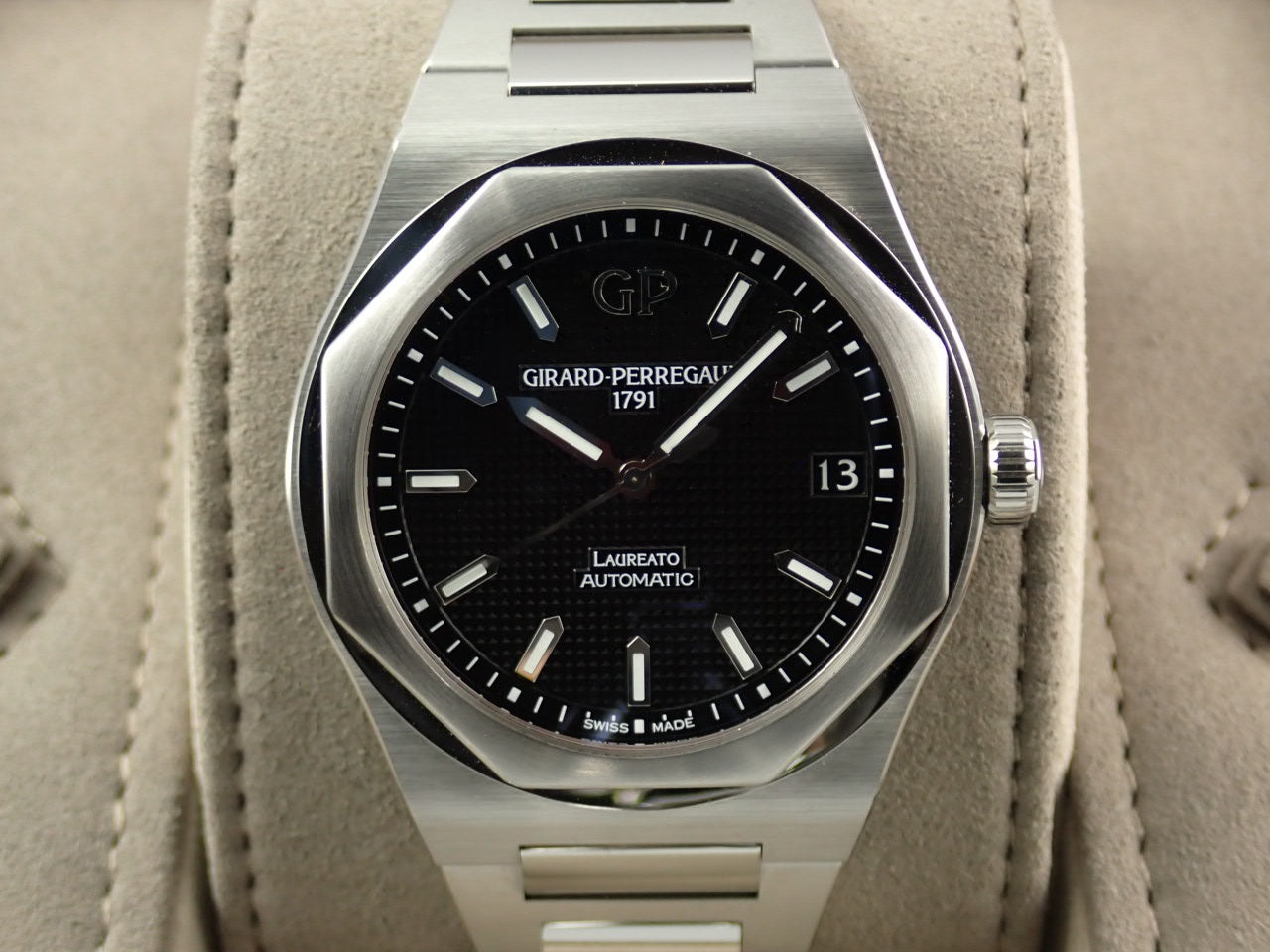 Girard-Perregaux Laureato &lt;Warranty, Box, etc.&gt;