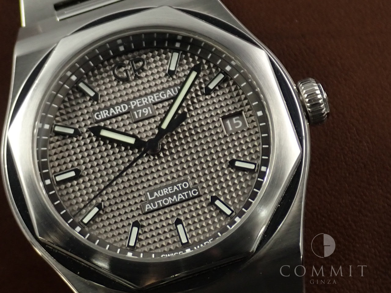 Girard-Perregaux Laureato &lt;Box and Others&gt;