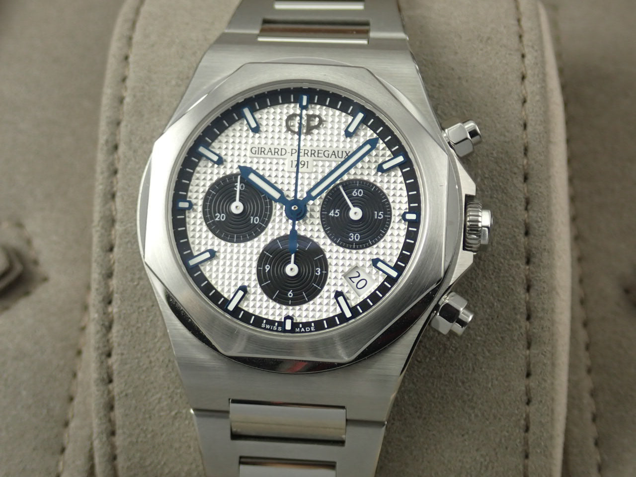 Girard-Perregaux Laureato Chronograph &lt;Warranty, Box, etc.&gt;