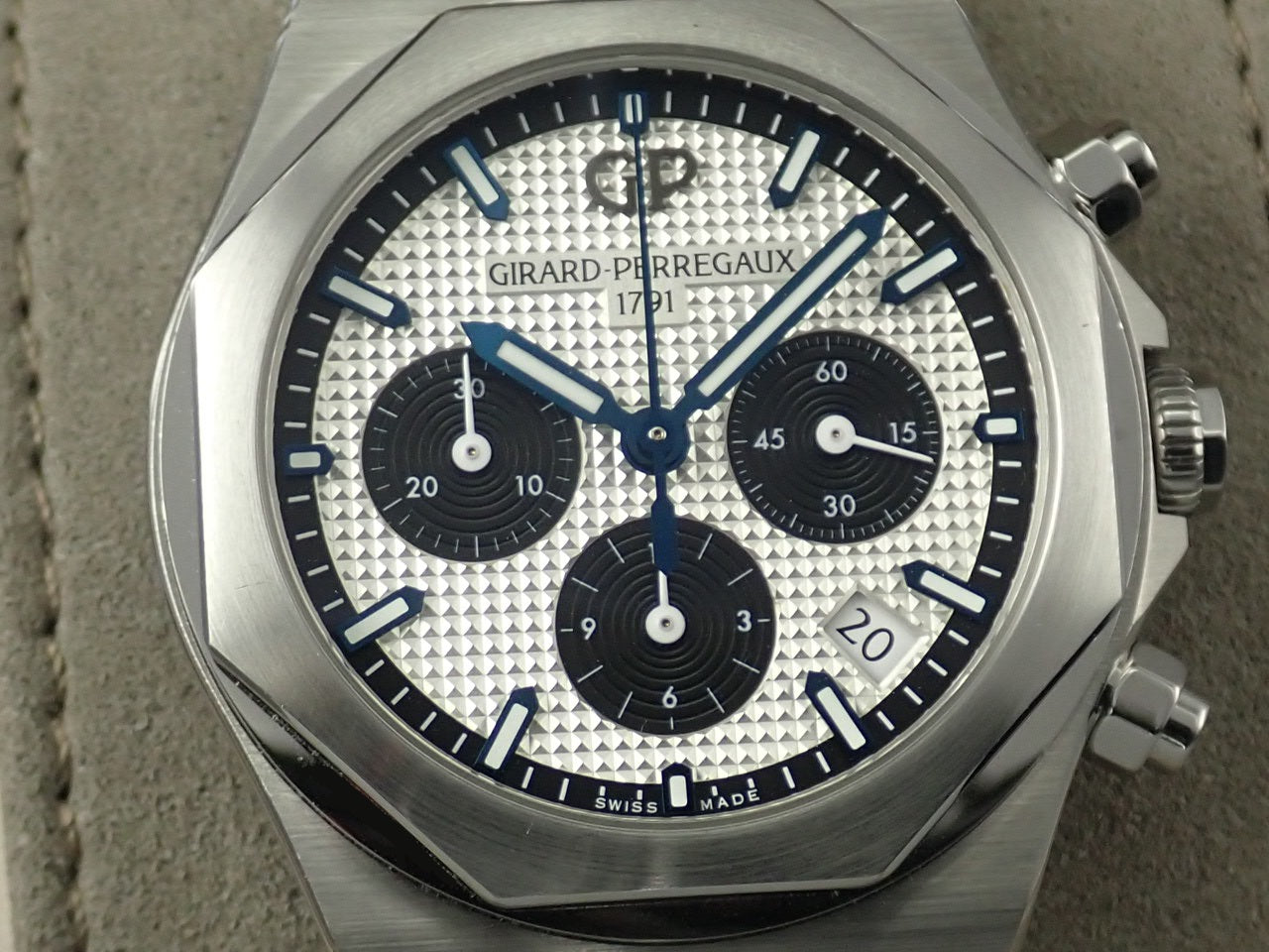 Girard-Perregaux Laureato Chronograph &lt;Warranty, Box, etc.&gt;