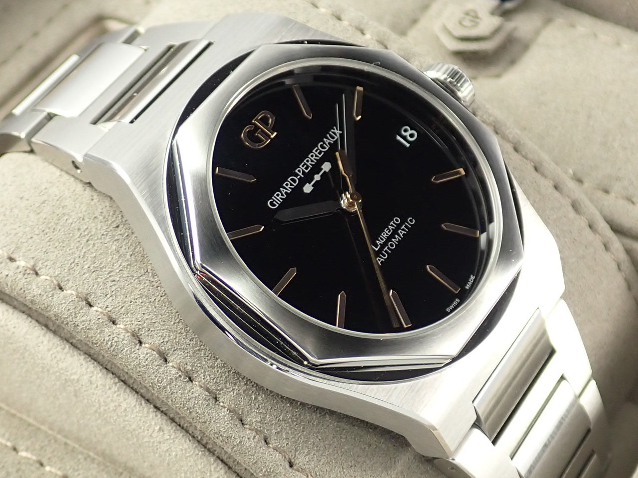 Girard-Perregaux Laureato Infinity Edition &lt;Warranty, Box, etc.&gt;