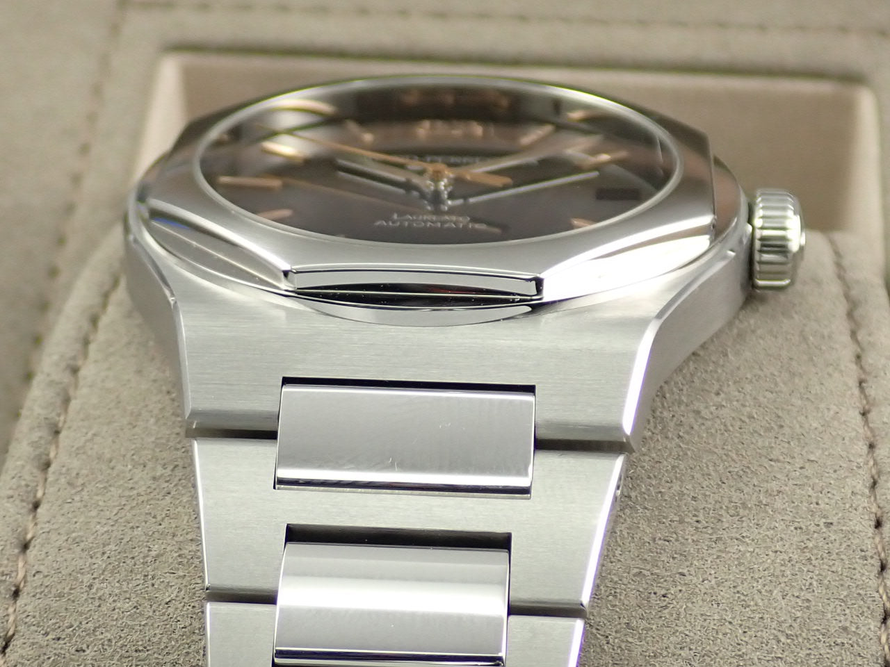 Girard-Perregaux Laureato Infinity Edition &lt;Warranty, Box, etc.&gt;