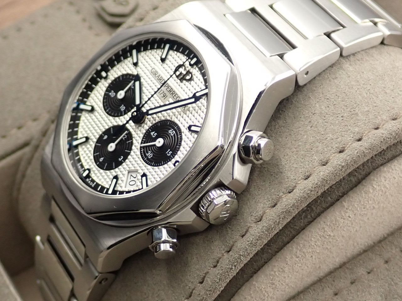 Girard-Perregaux Laureato Chronograph &lt;Warranty, Box, etc.&gt;