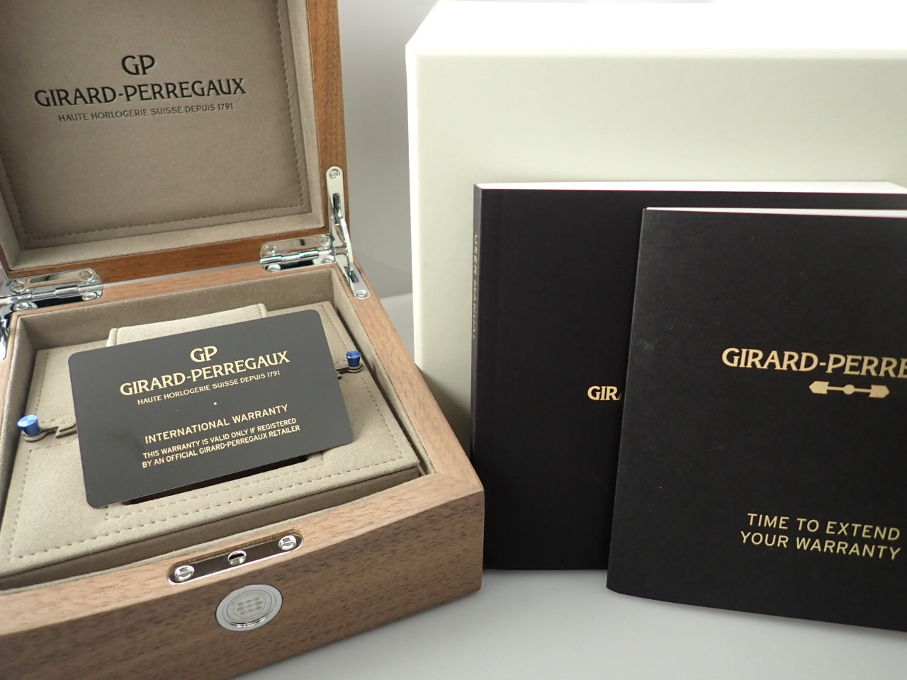 Girard-Perregaux Laureato Absolute Chronograph &lt;Warranty, Box, etc.&gt;