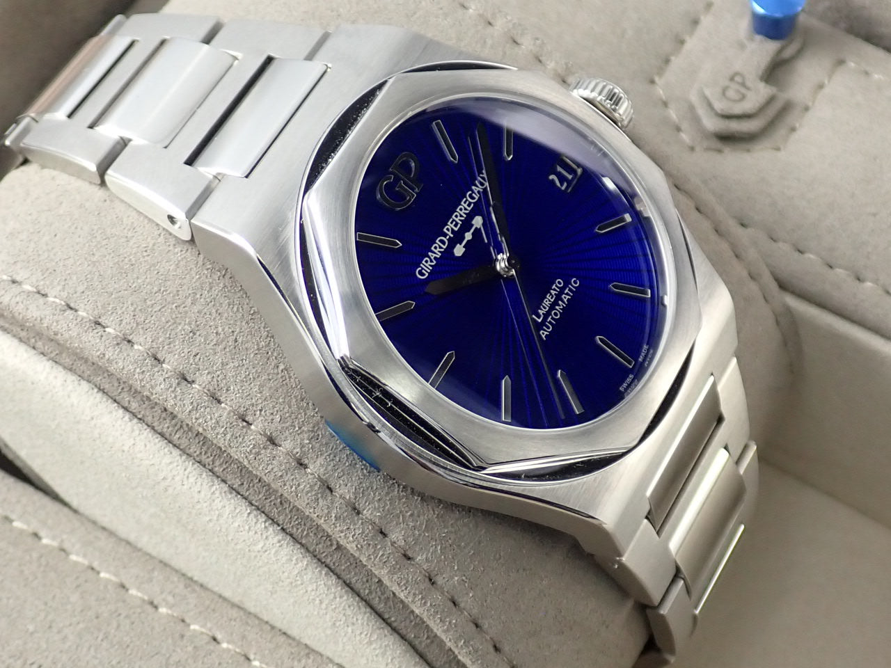 Girard-Perregaux Laureato &lt;Warranty, Box, etc.&gt;