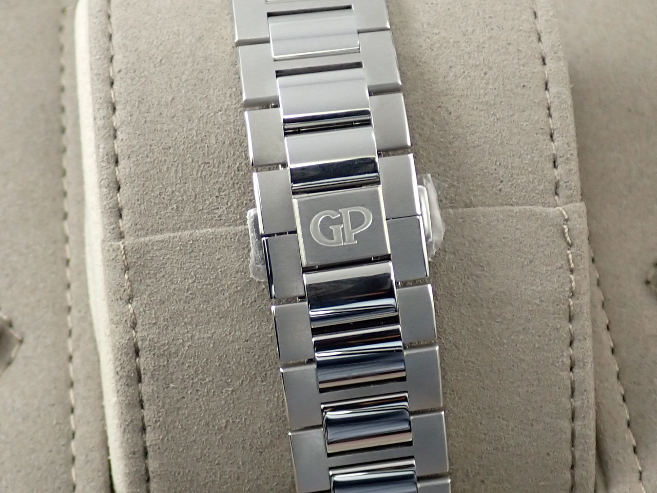 Girard-Perregaux Laureato &lt;Warranty, Box, etc.&gt;