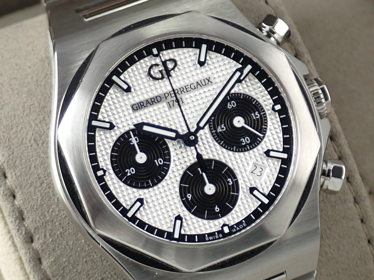 Girard-Perregaux Laureato Chronograph &lt;Warranty, Box, etc.&gt;