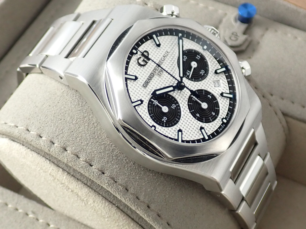 Girard-Perregaux Laureato Chronograph &lt;Warranty, Box, etc.&gt;