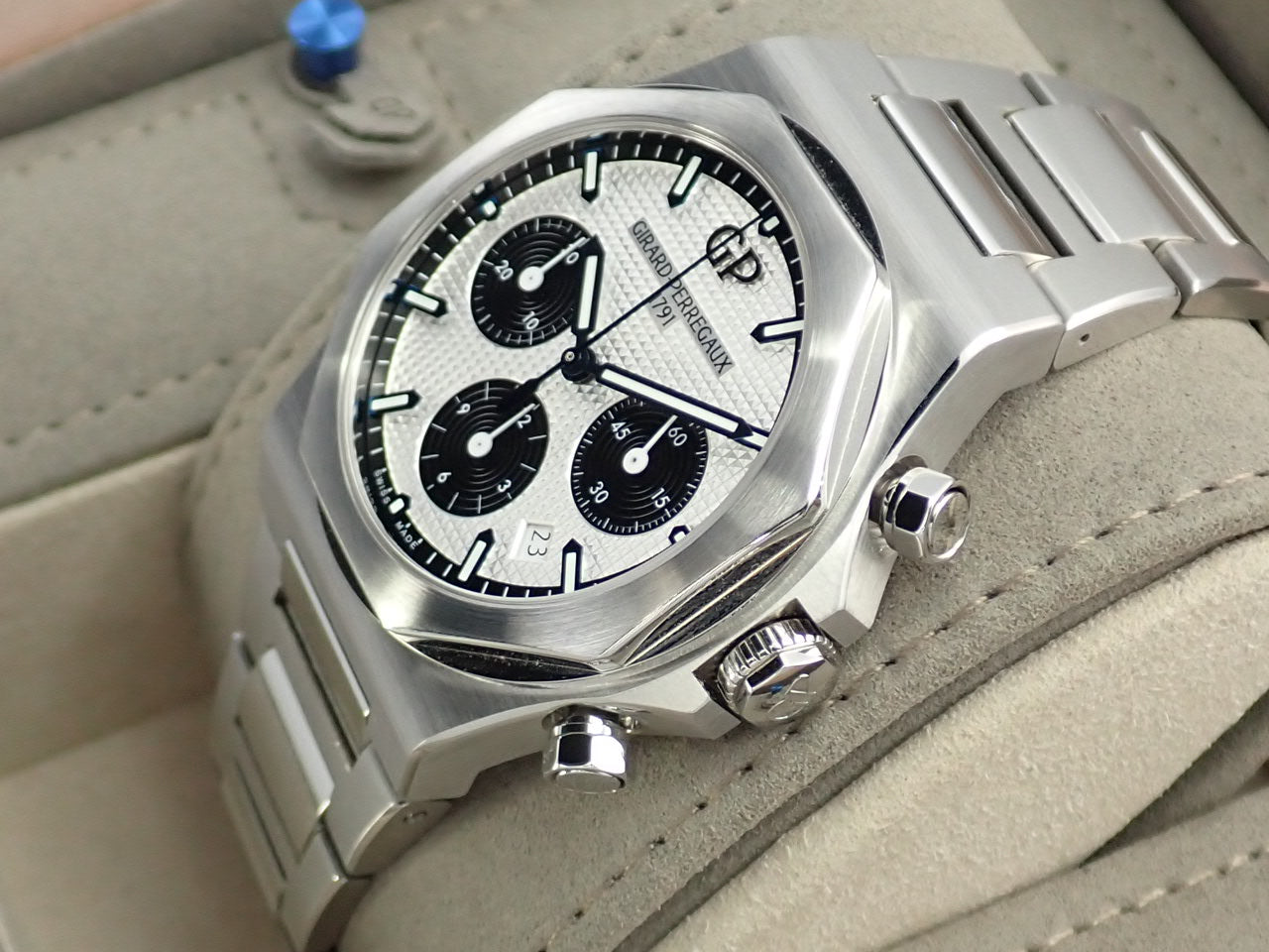 Girard-Perregaux Laureato Chronograph &lt;Warranty, Box, etc.&gt;