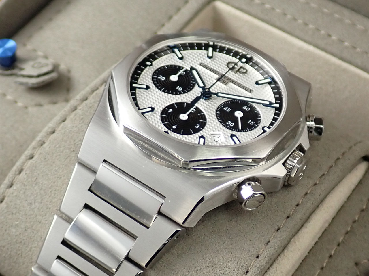 Girard-Perregaux Laureato Chronograph &lt;Warranty, Box, etc.&gt;