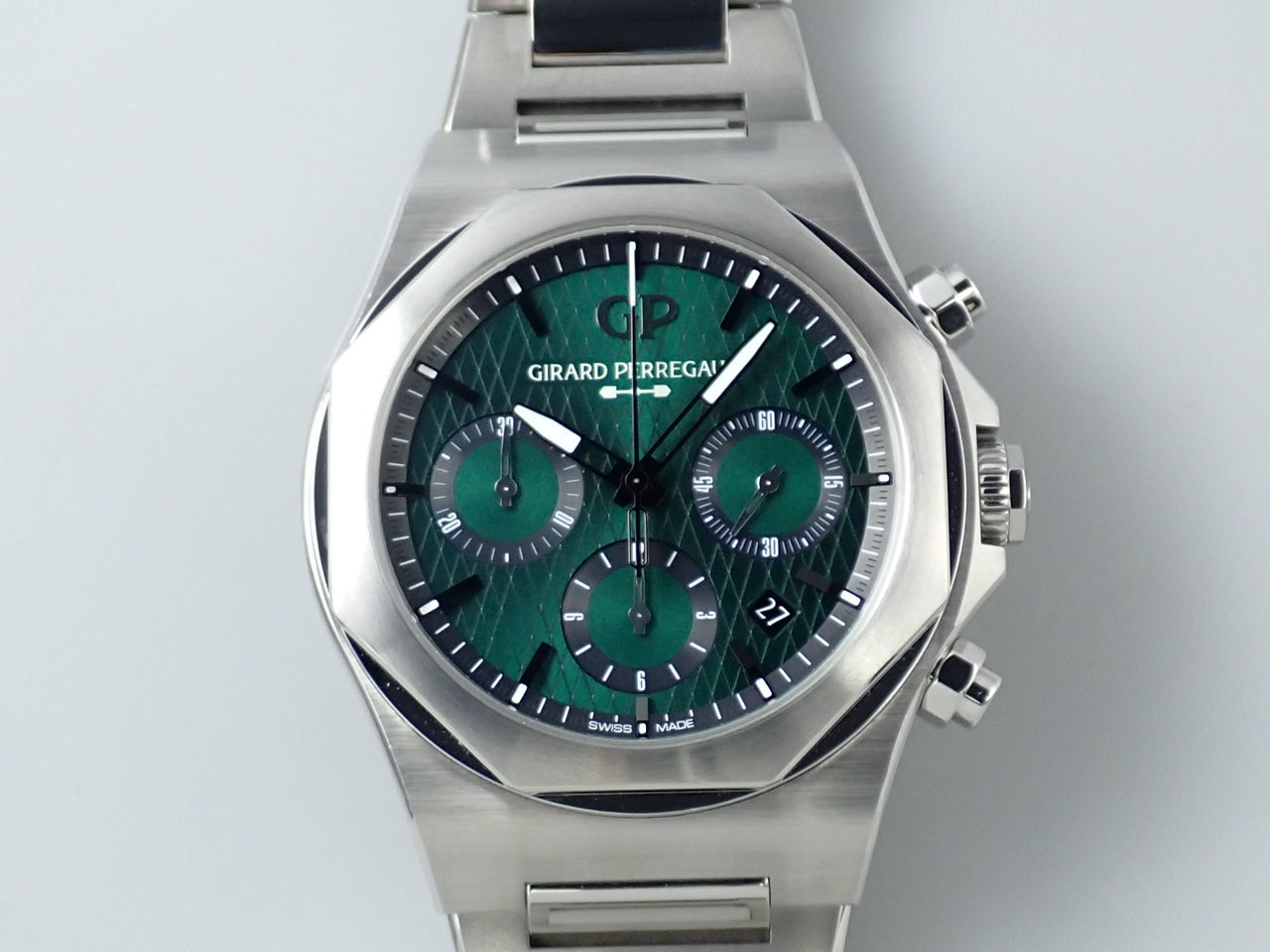 Girard-Perregaux Laureato Chronograph Aston Martin Edition &lt;Warranty, Box, etc.&gt;