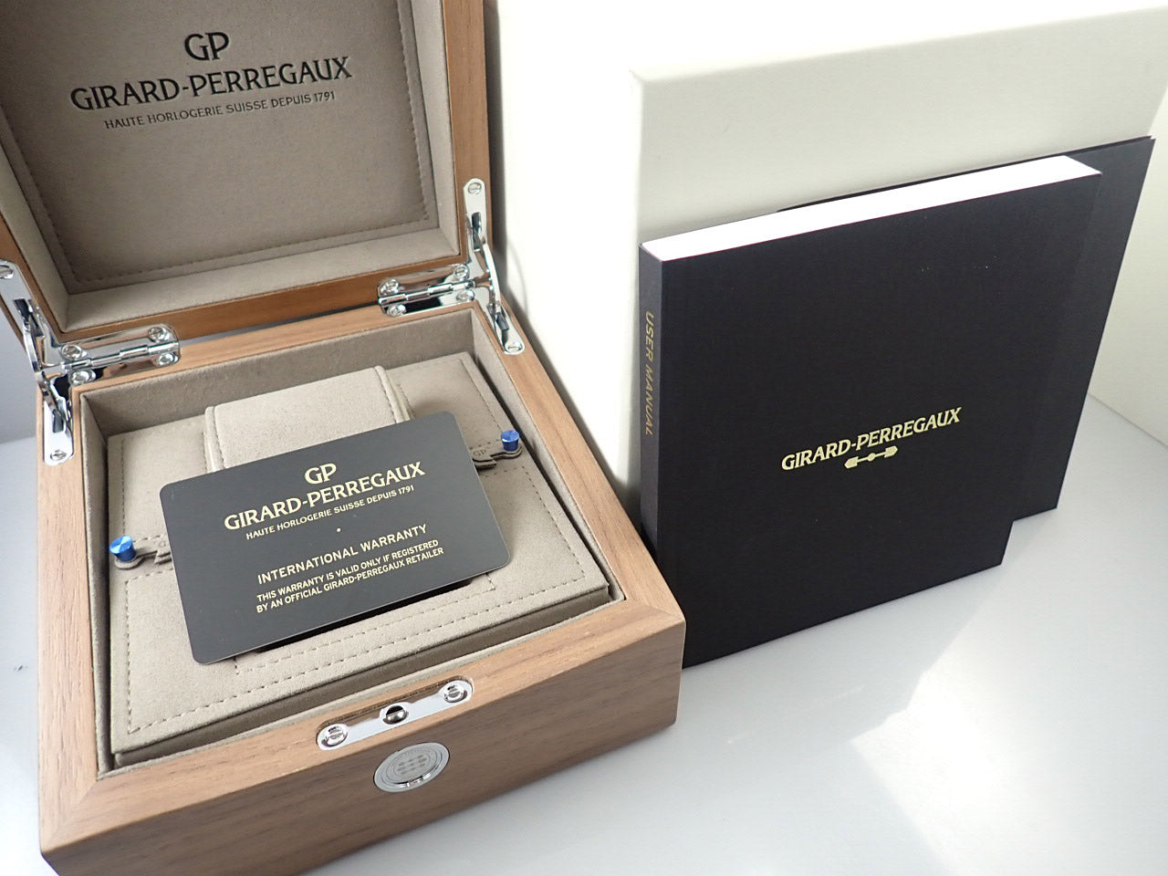 Girard-Perregaux Laureato &lt;Warranty, Box, etc.&gt;