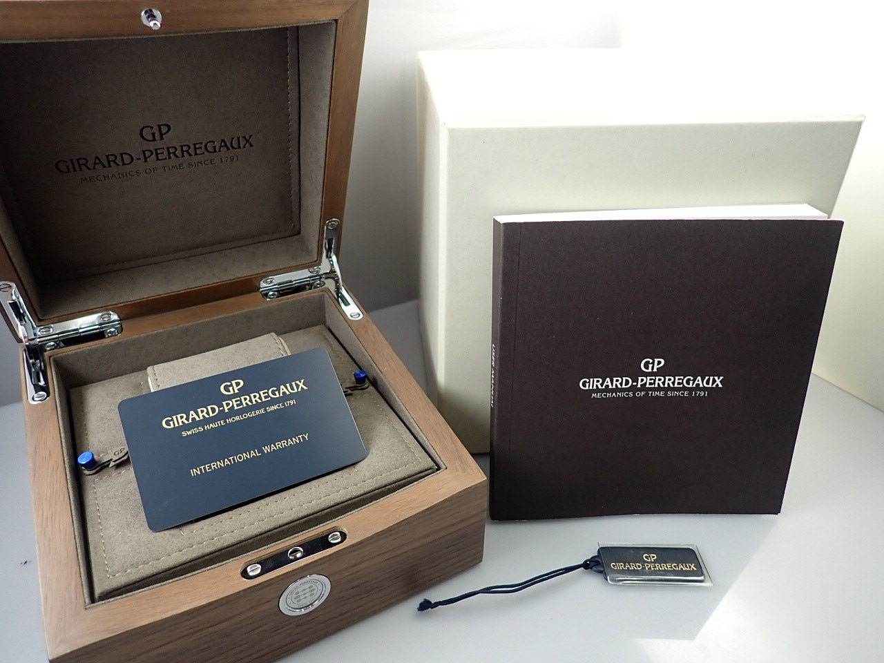 Girard-Perregaux Laureato &lt;Warranty, Box, etc.&gt;