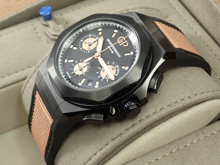 Girard-Perregaux Laureato Absolute Gold Fever Ref.81060-21-492-FH3A Black Dial Very Good Condition S85SM064
