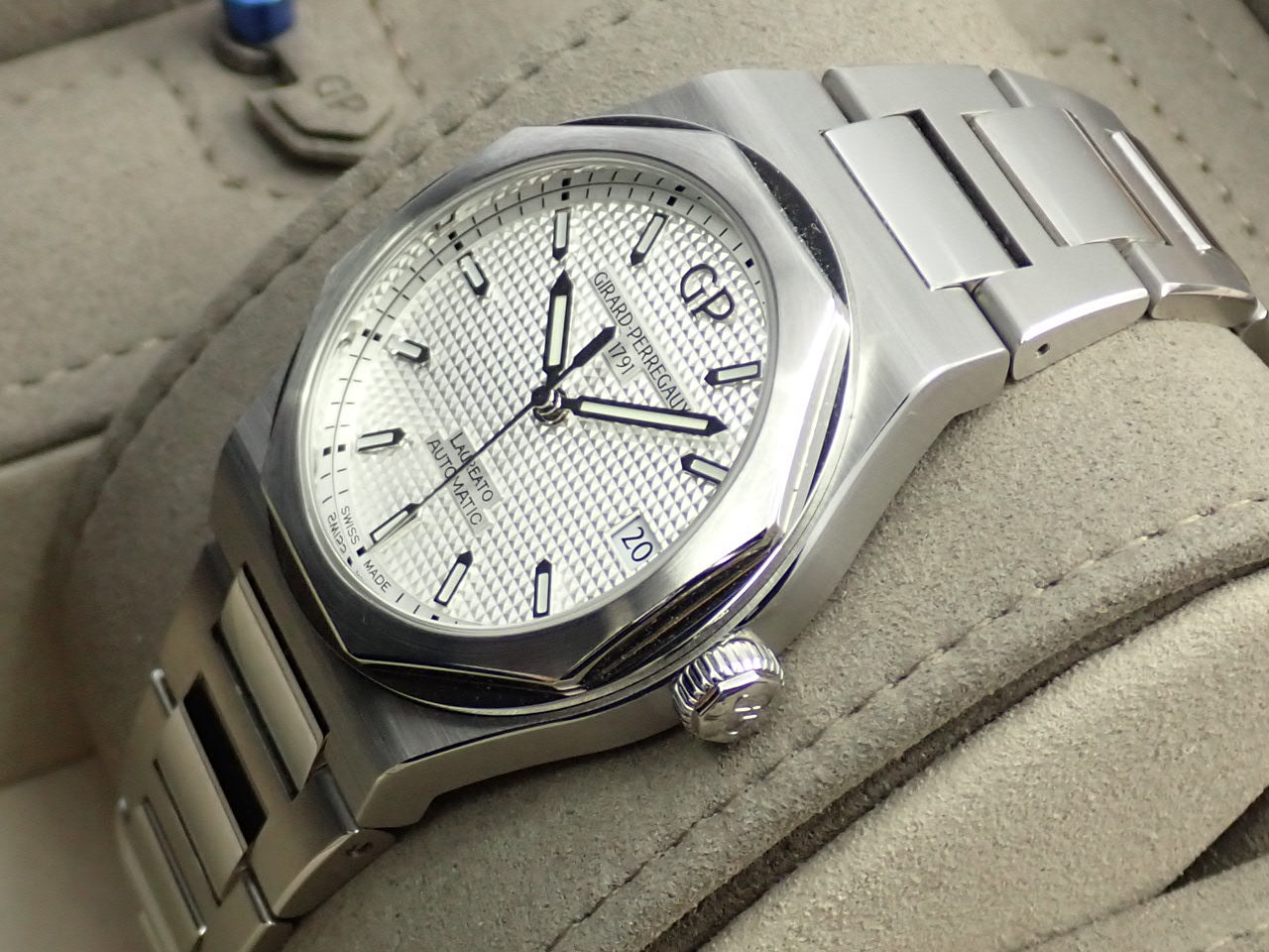 Girard-Perregaux Laureato &lt;Warranty, Box, etc.&gt;