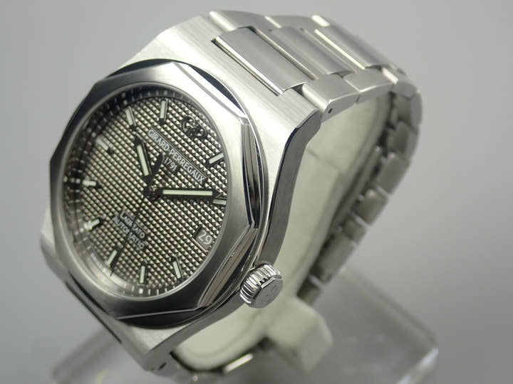 ジラールペルゴ ロレアート Ref.81005-11-231-11A グレー文字盤 中古 laureato-21