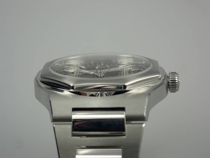 ジラールペルゴ ロレアート Ref.81005-11-231-11A グレー文字盤 中古 laureato-21