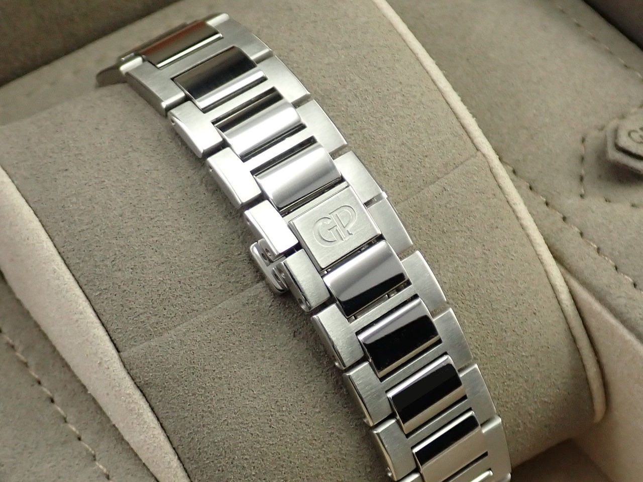 Girard-Perregaux Laureato &lt;Warranty, Box, etc.&gt;