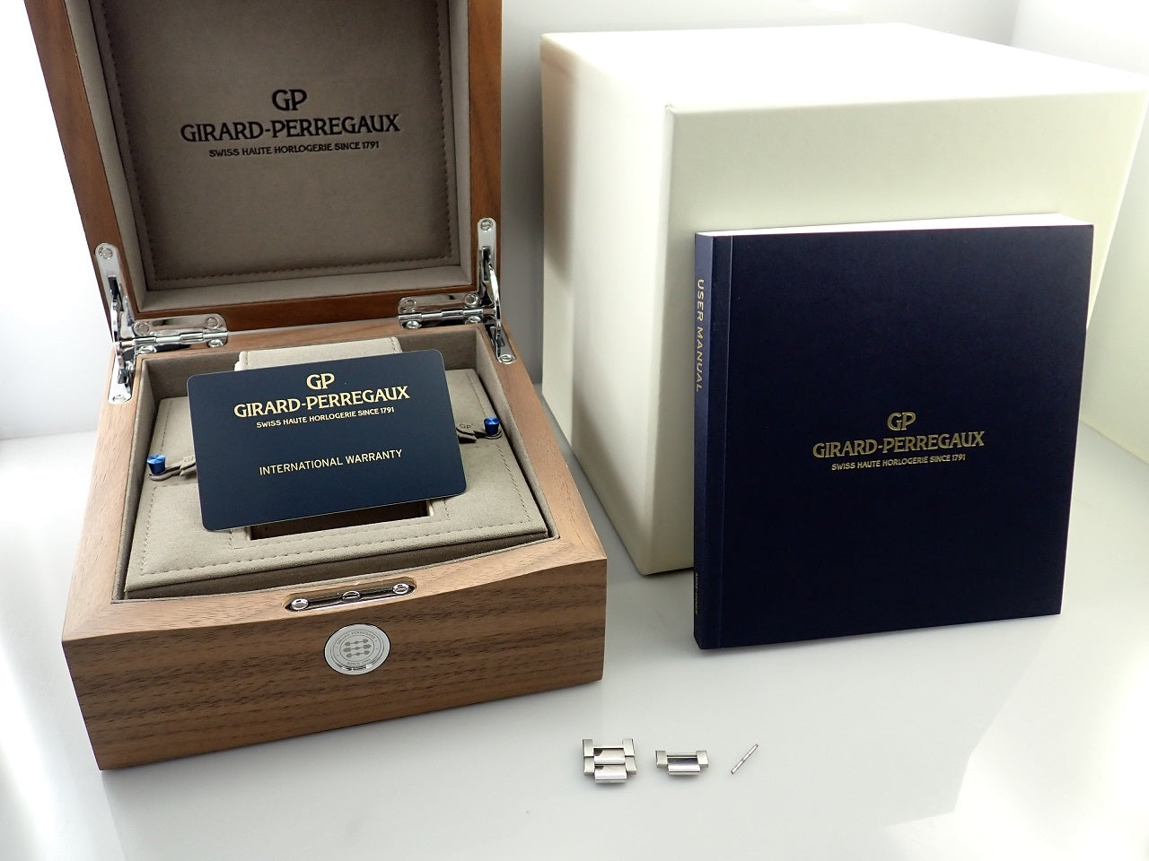 Girard-Perregaux Laureato &lt;Warranty, Box, etc.&gt;