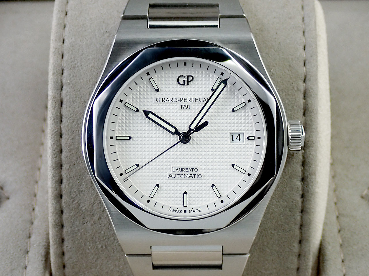 Girard-Perregaux Laureato &lt;Warranty, Box, etc.&gt;