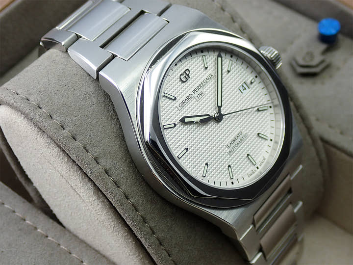 ジラールペルゴ ロレアート Ref.81000-11-131-11A シルバー文字盤 美品 8SC72U84