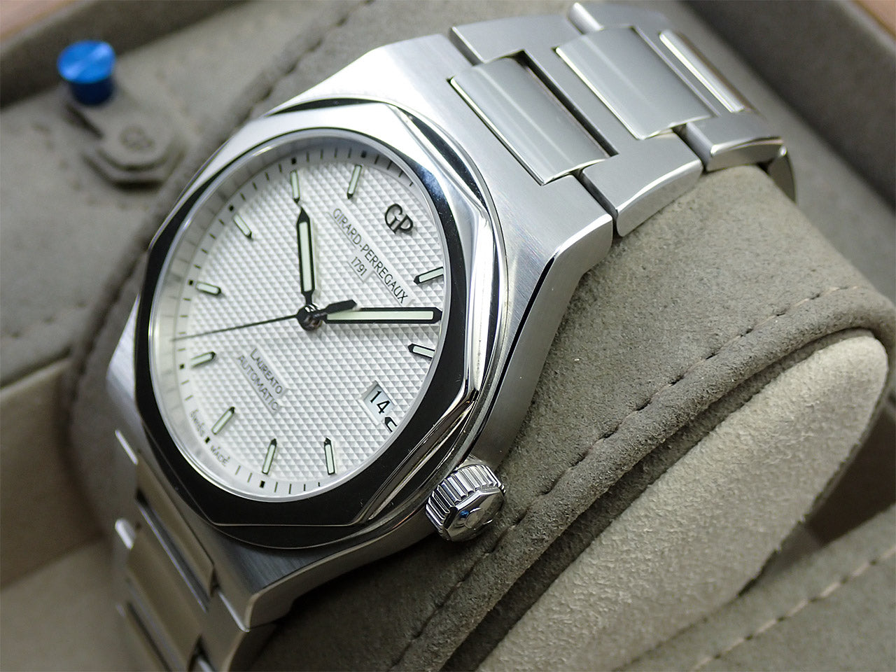 Girard-Perregaux Laureato &lt;Warranty, Box, etc.&gt;