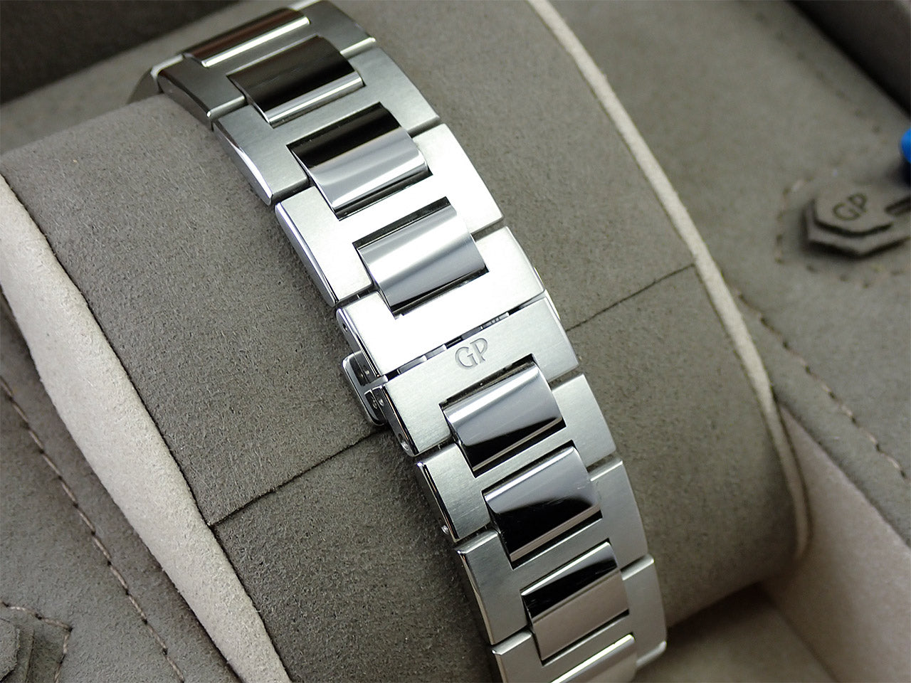 Girard-Perregaux Laureato &lt;Warranty, Box, etc.&gt;