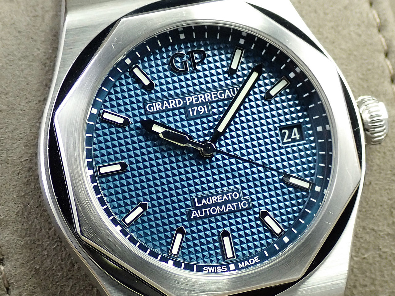 Girard-Perregaux Laureato &lt;Warranty, Box, etc.&gt;