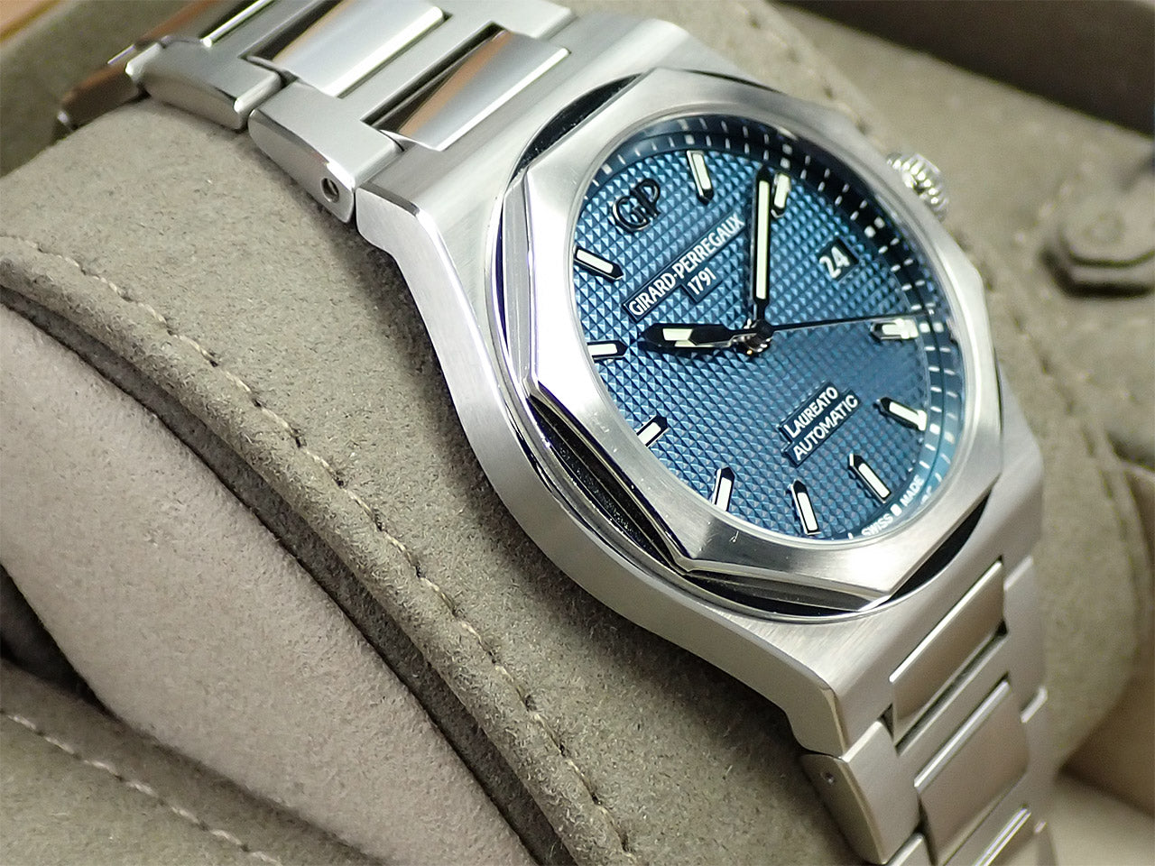 Girard-Perregaux Laureato &lt;Warranty, Box, etc.&gt;