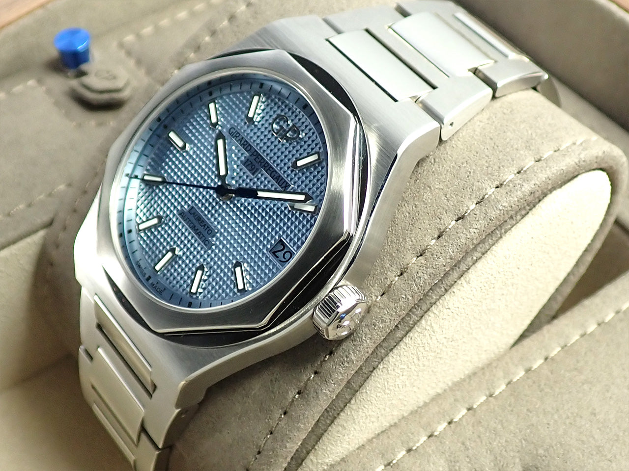 Girard-Perregaux Laureato Glacier Japan Limited &lt;Warranty, Box, etc.&gt;