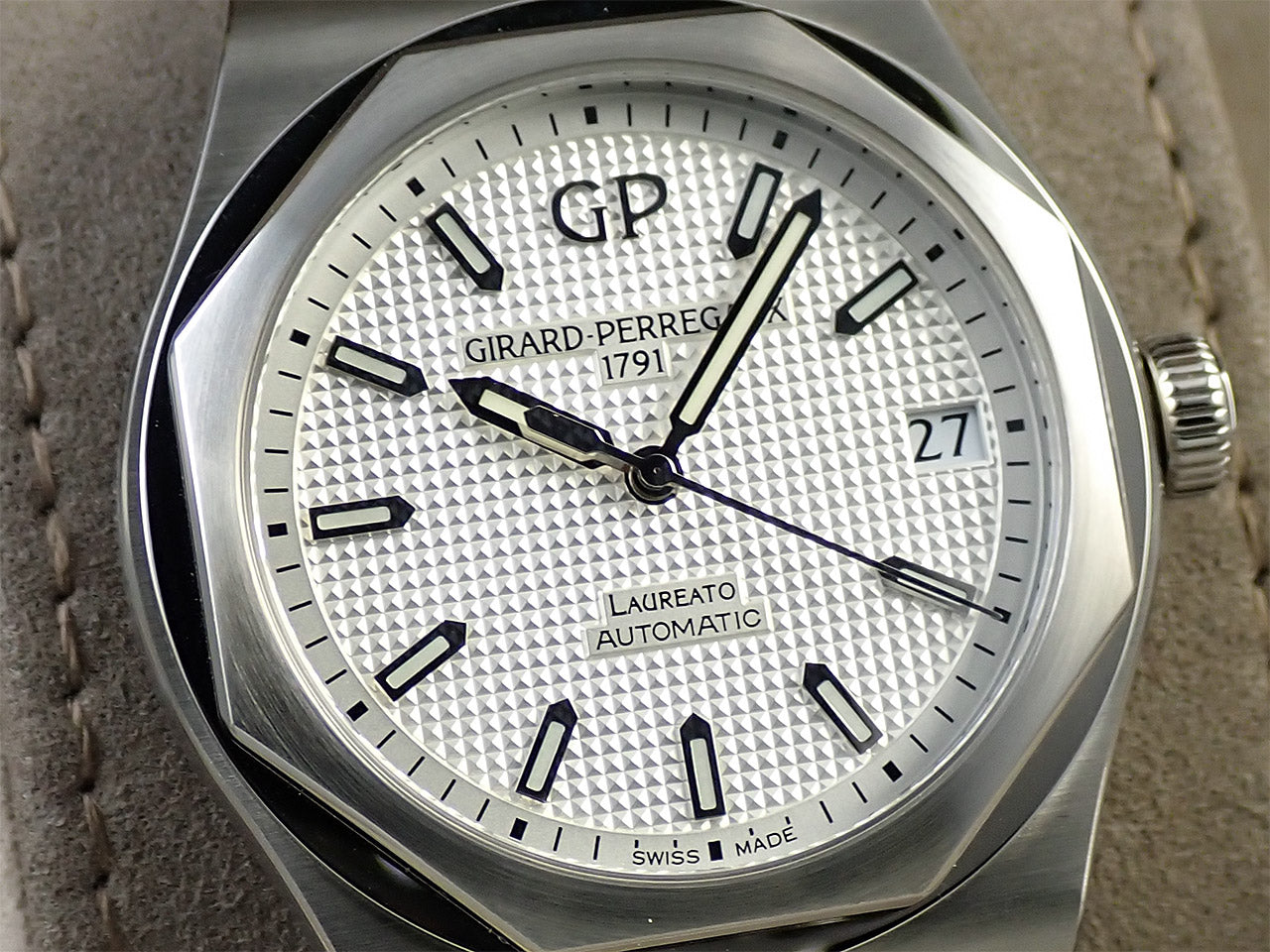 Girard-Perregaux Laureato &lt;Warranty, Box, etc.&gt;