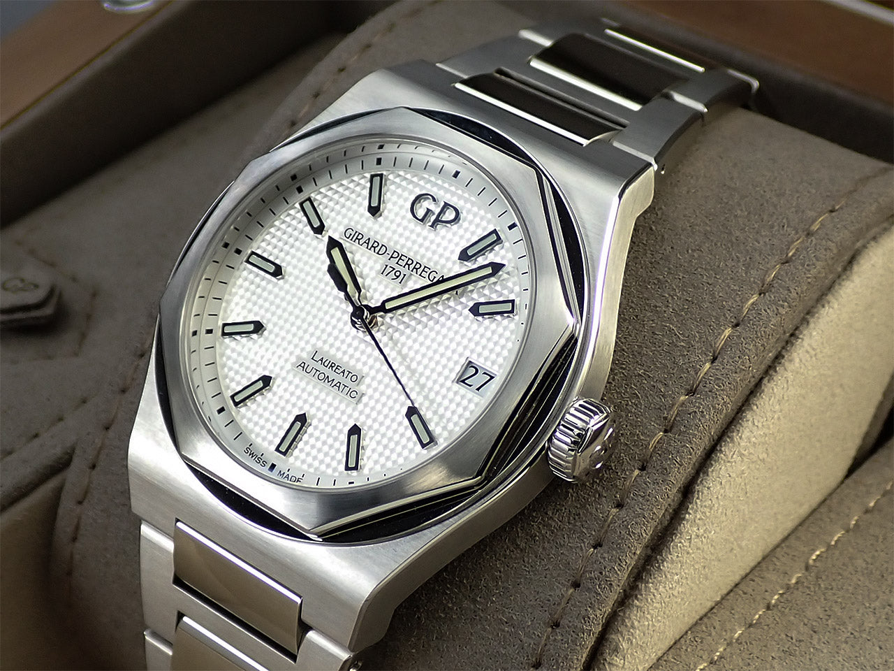 Girard-Perregaux Laureato &lt;Warranty, Box, etc.&gt;