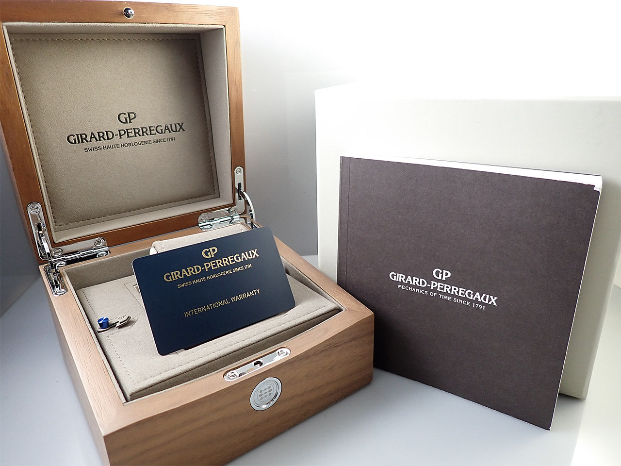 Girard-Perregaux Laureato &lt;Warranty, Box, etc.&gt;