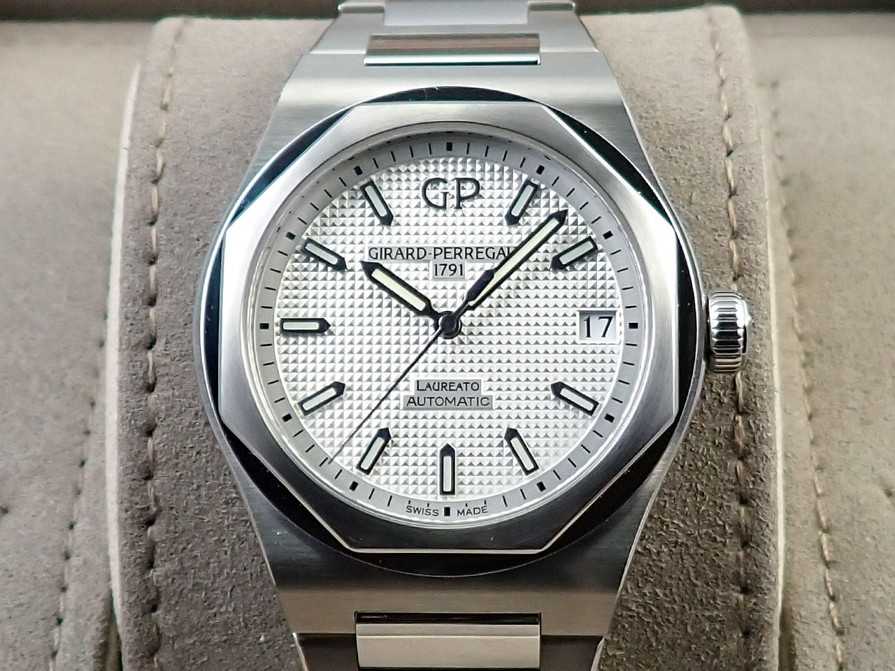 Girard-Perregaux Laureato &lt;Warranty, Box, etc.&gt;