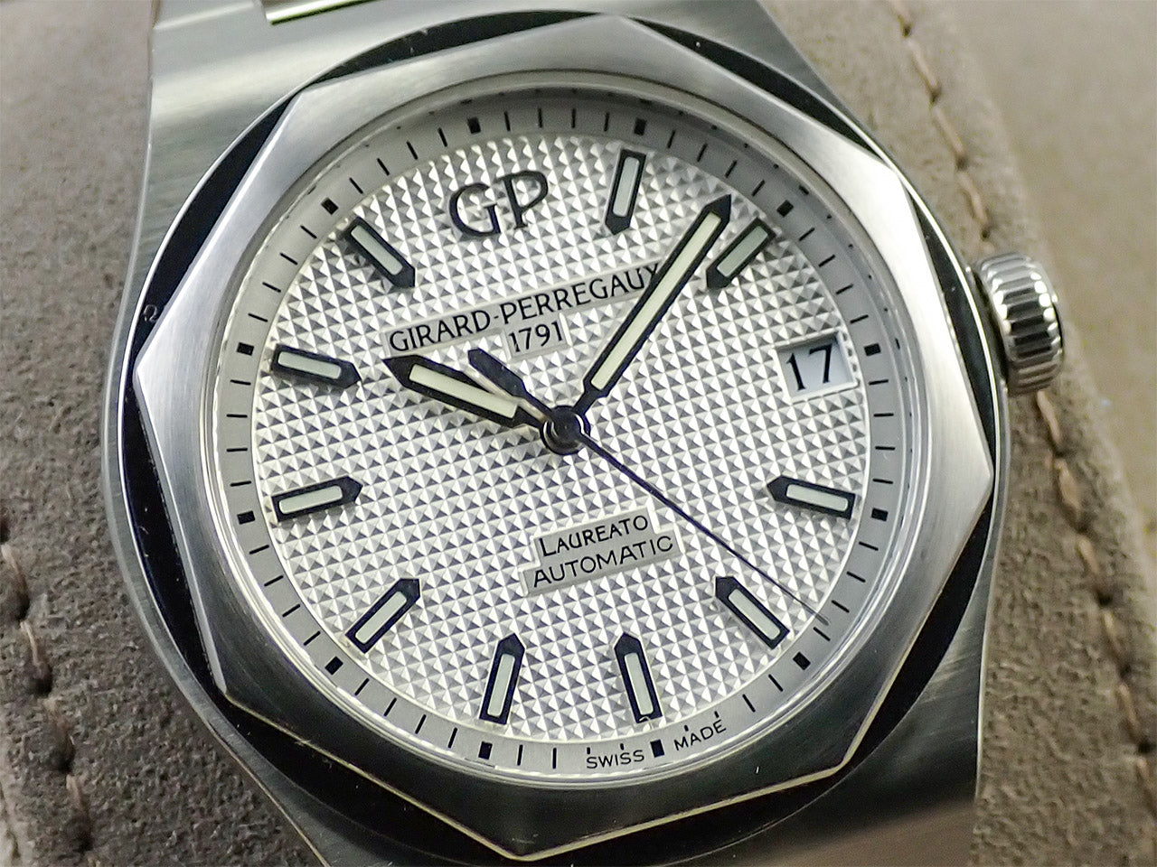 Girard-Perregaux Laureato &lt;Warranty, Box, etc.&gt;