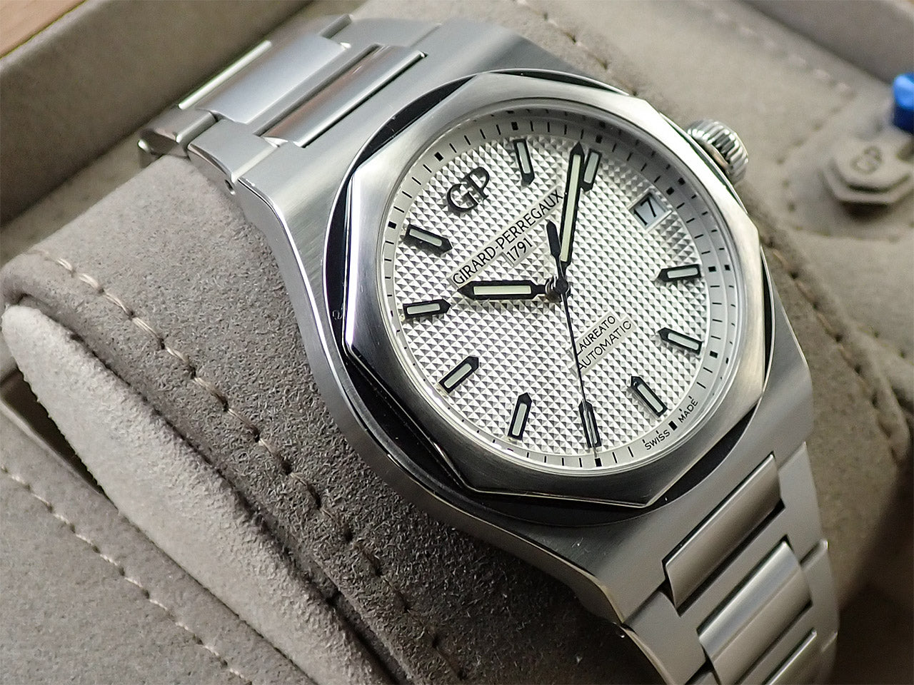 Girard-Perregaux Laureato &lt;Warranty, Box, etc.&gt;