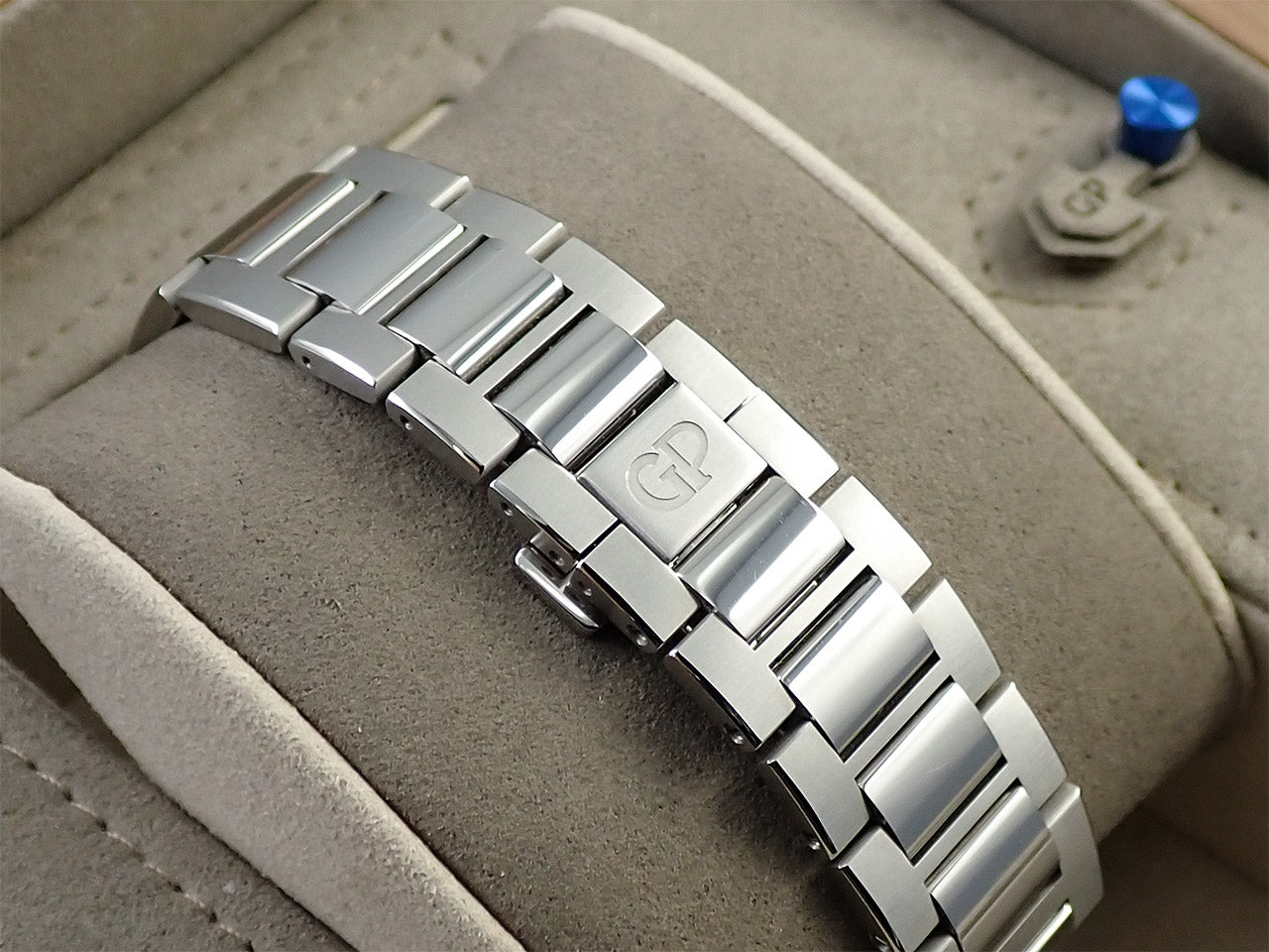 Girard-Perregaux Laureato &lt;Warranty, Box, etc.&gt;