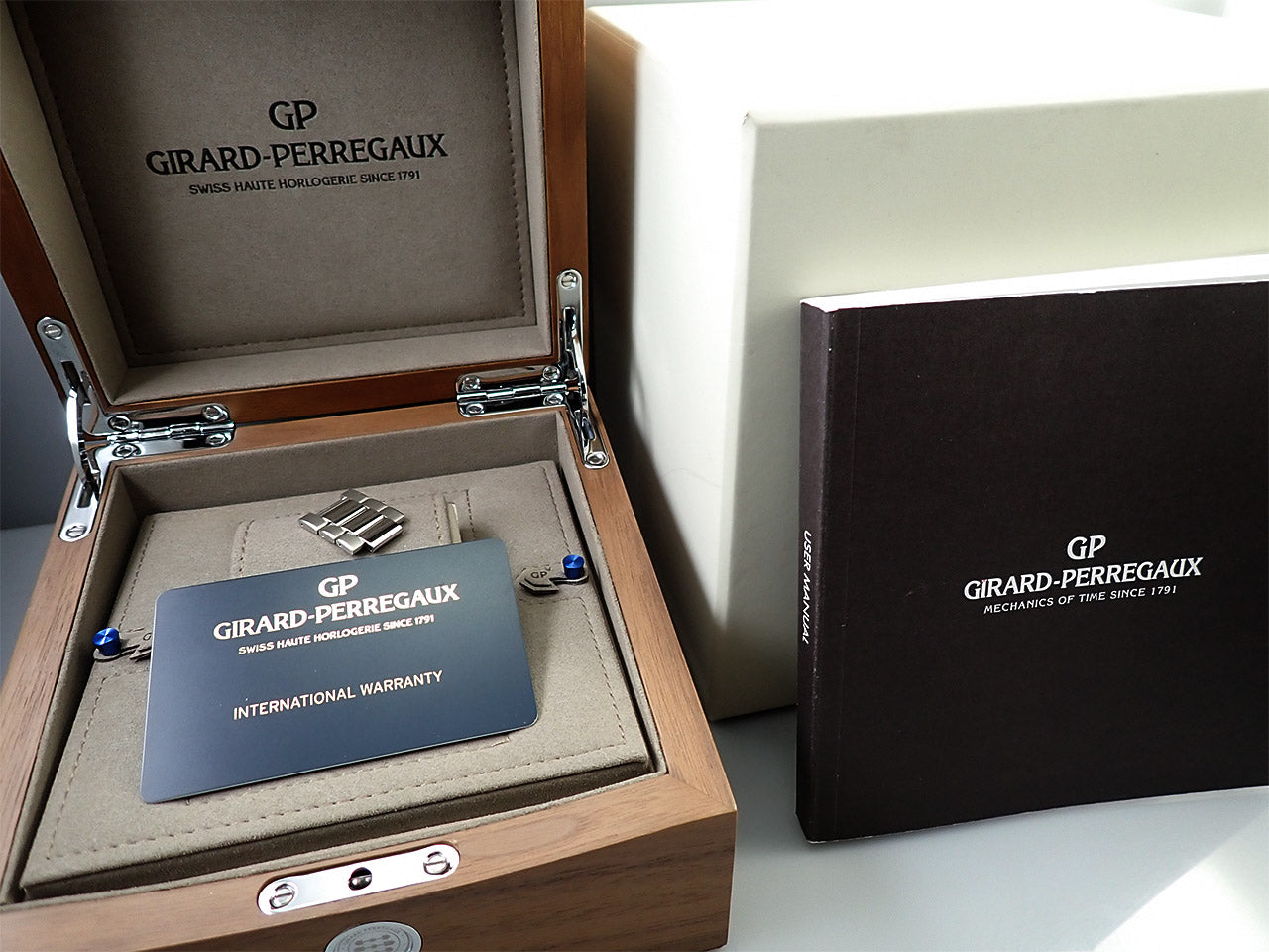 Girard-Perregaux Laureato &lt;Warranty, Box, etc.&gt;